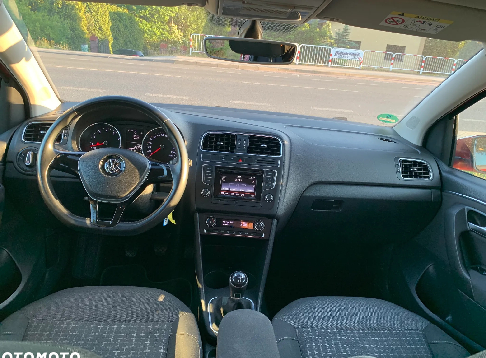 Volkswagen Polo cena 32500 przebieg: 139000, rok produkcji 2015 z Ciechanowiec małe 121